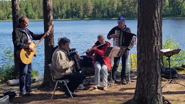 Morgongudstjänst i Sävsen