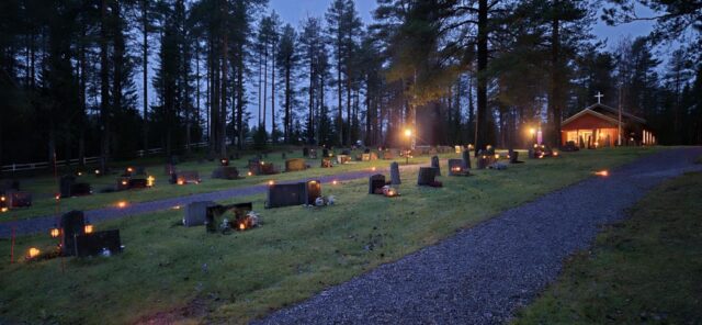 Minnesgudstjänst på Skogskapellet