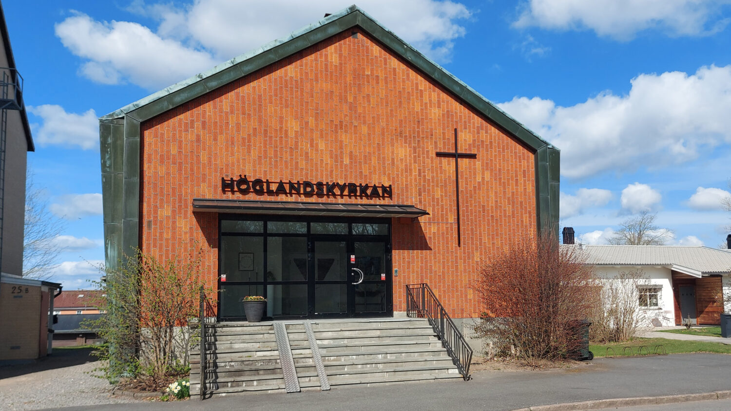 Bild på kyrka.