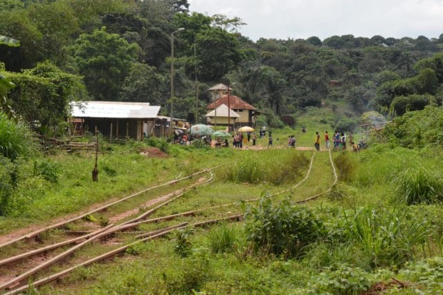 President Sassous installation följs av våldsvåg