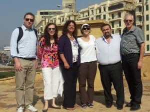 Equmeniakyrkan på Tharir-torget i Kairo nov 2014. Fr v: Kyrkoledare Lasse Svensson, Regionsamordnare Gunilla Ikponmwosa, Diakon Mariam Ghaly, Pastor Ulla Svensson, Pastor Isaac Shokri Zekry, Internationell koordinator Bertil Svensson