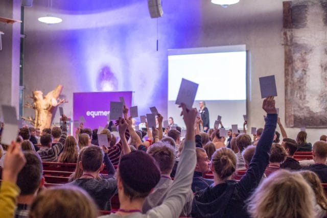 Till vilka sammanhang kan man skicka ombud? 