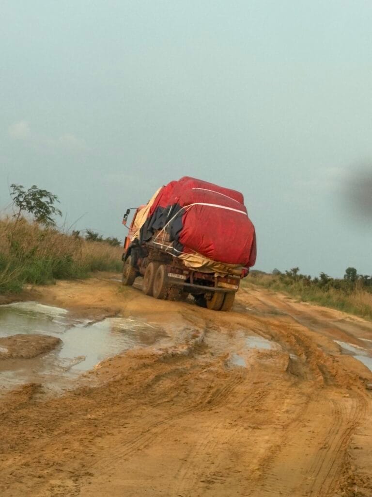Lastbilen med förnödenheter till flyktingarna