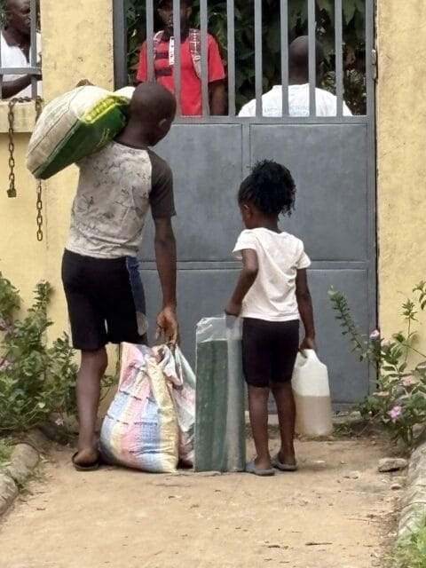 Ngabé – fristaden vid flodbanken