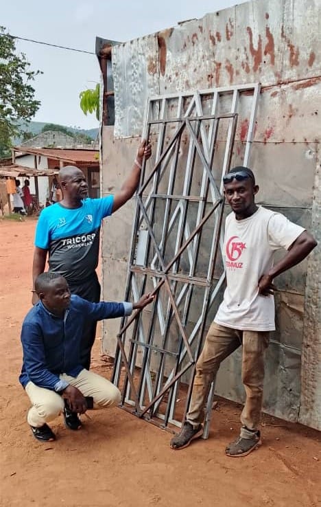 En ny grind är på väg att bli klar till idrottsskolan i Brazzaville.