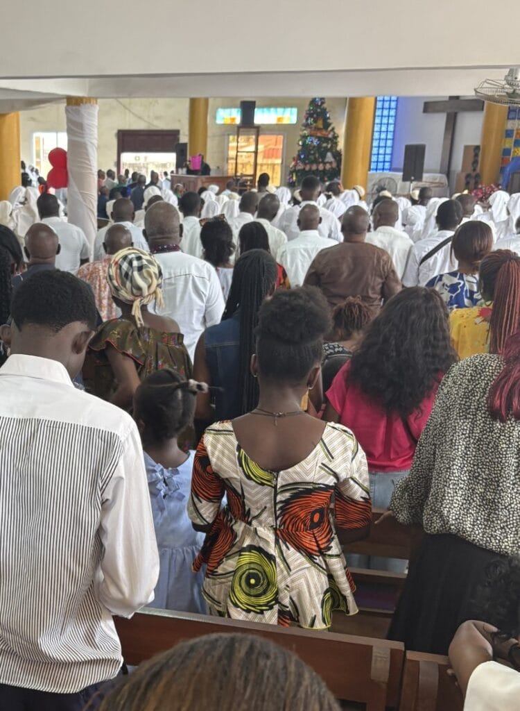 Julgudstjänst i Plateauförsamlingen i Pointe Noire 2025.
