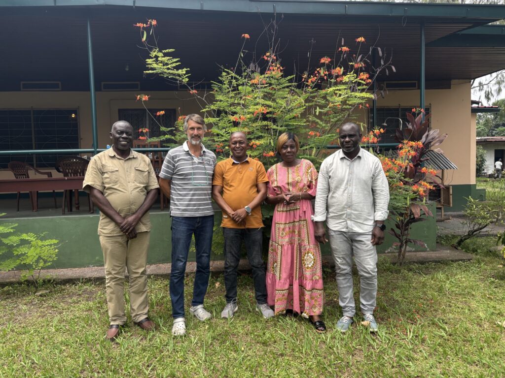 ASUdh arbetsgrupp på kick-off i Mansimou utanför Brazzaville i mars 2026.